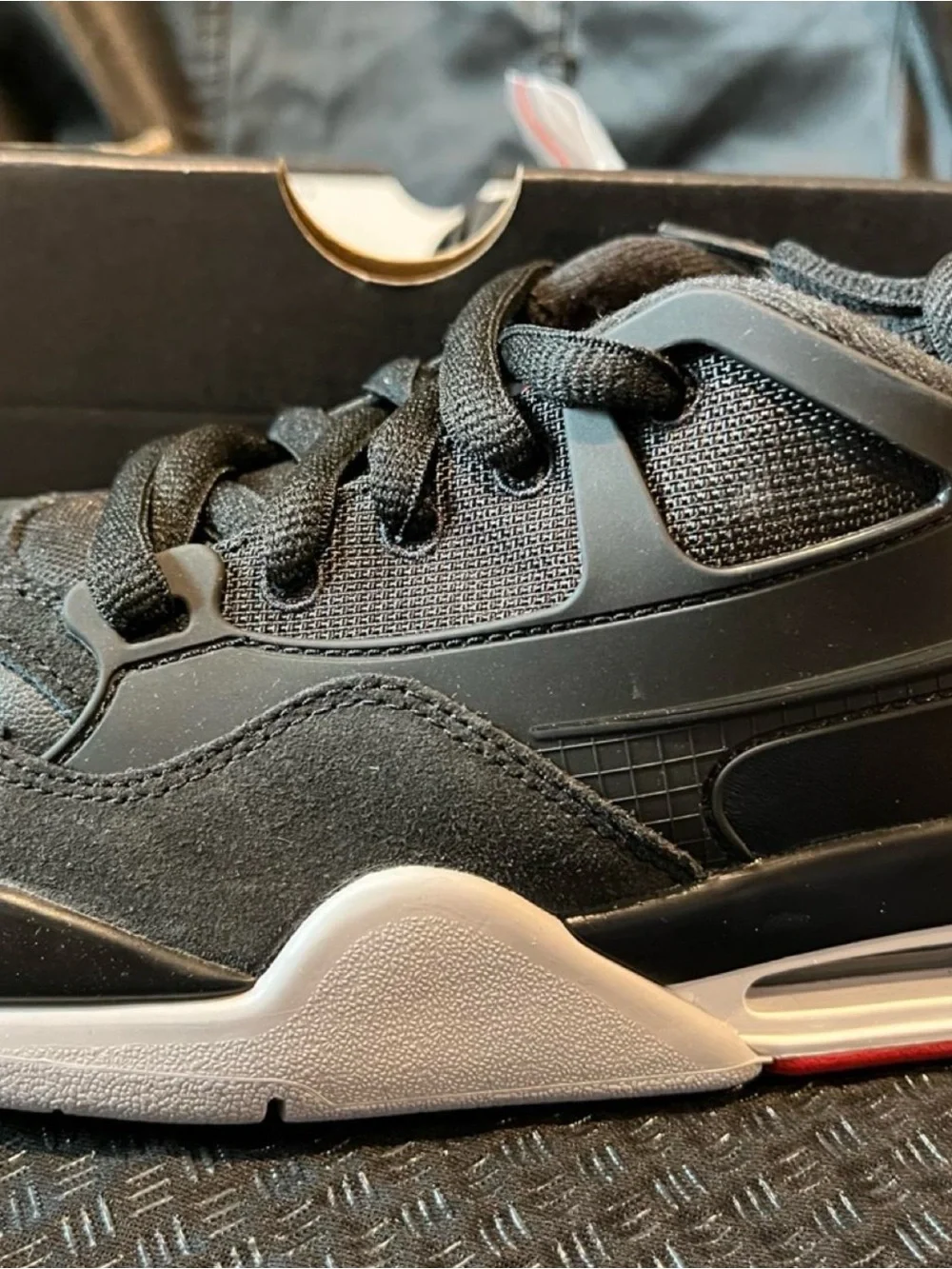 Nike Air Jordan 4 RM Box has no lid Shoes are brand new in original box